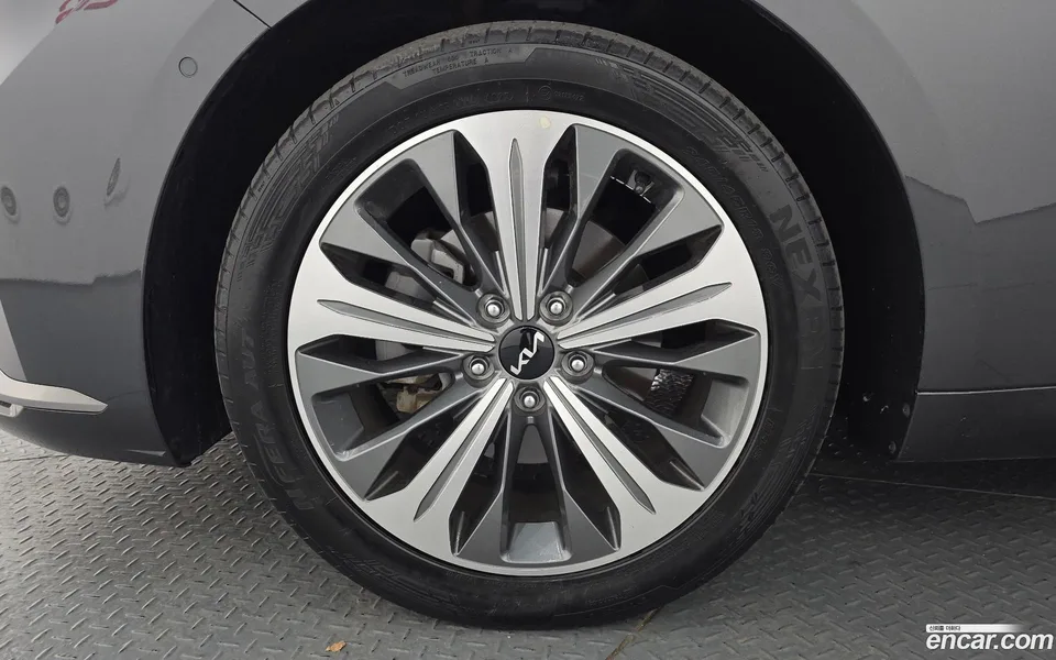 Kia K8 Hybrid 2022 — миниатюра 2