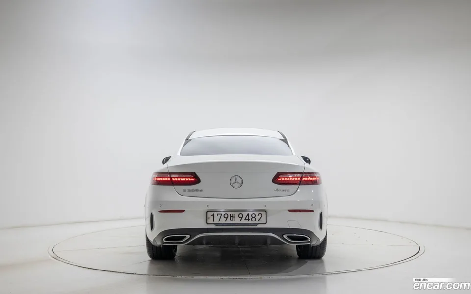 Mercedes-Benz E-Class E300d 4MATIC 2023 — миниатюра 4