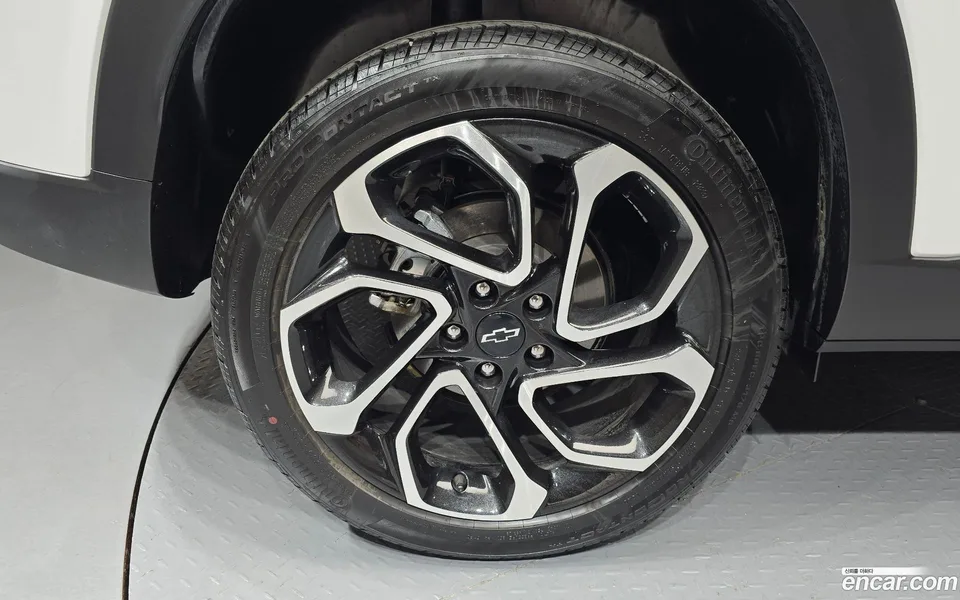 Chevrolet Trax Crossover 1.2 RS 2023 — миниатюра 2