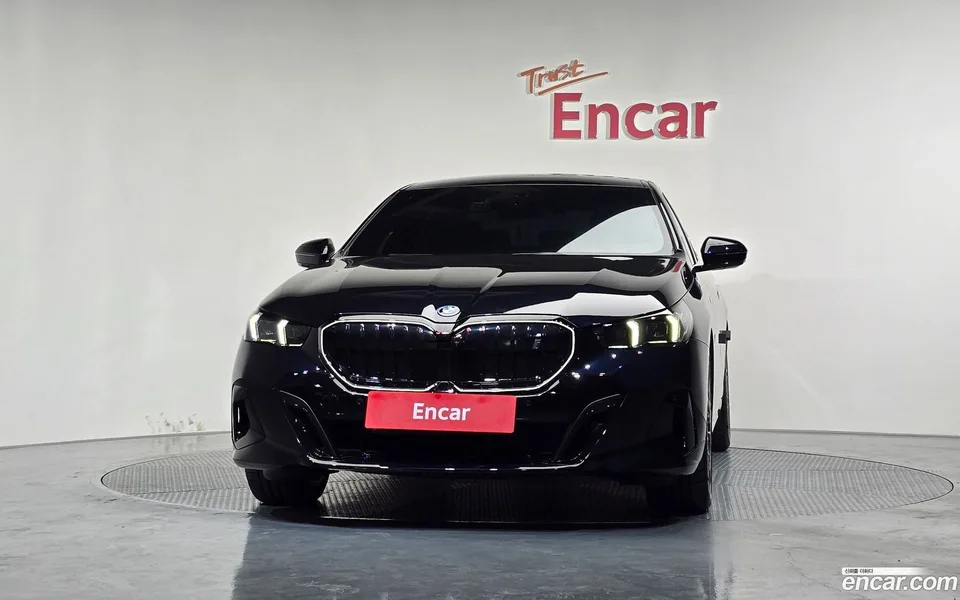 BMW i5 xDrive 40 M 2025 — миниатюра 3