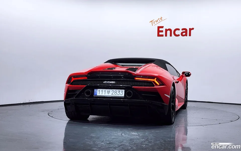 Lamborghini Huracan LP640-4 2023 — миниатюра 4