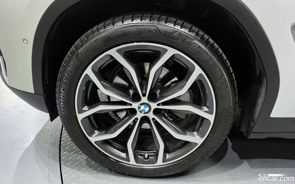 BMW X4 xDrive20i xLine 2025 — миниатюра 5
