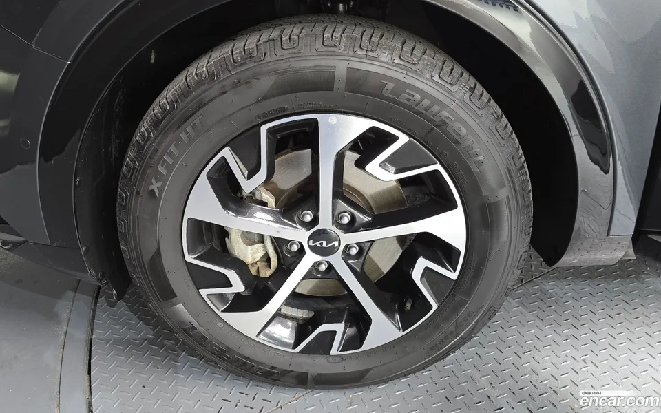 Kia Sportage Hybrid 2WD 2023 — миниатюра 2