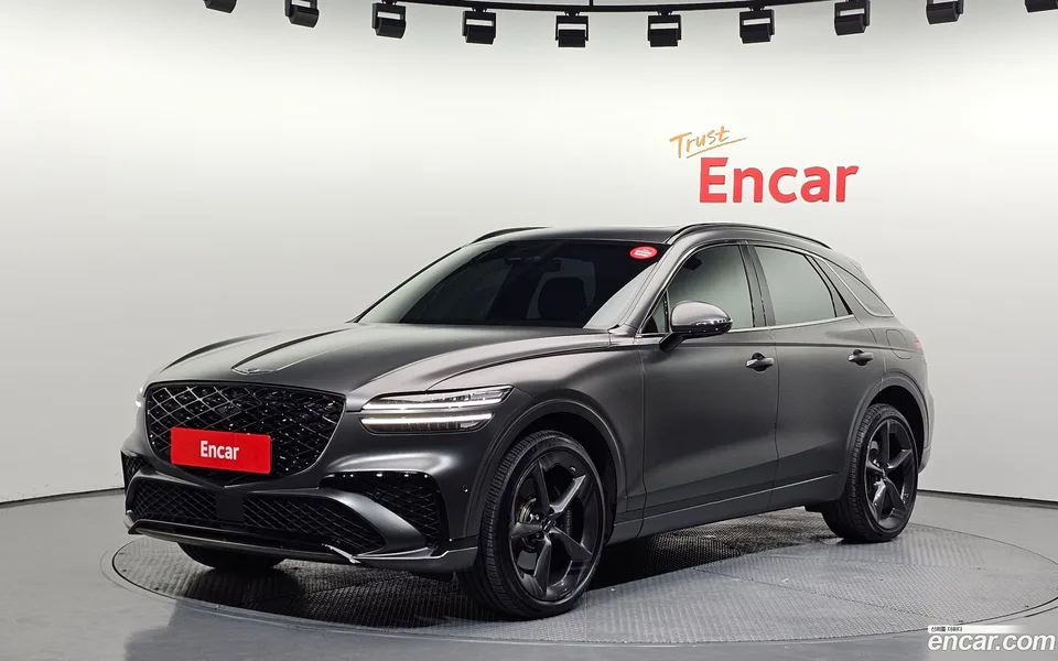 Genesis GV70 2.5T 2WD 2025 — фото 1, купить с доставкой в Москву