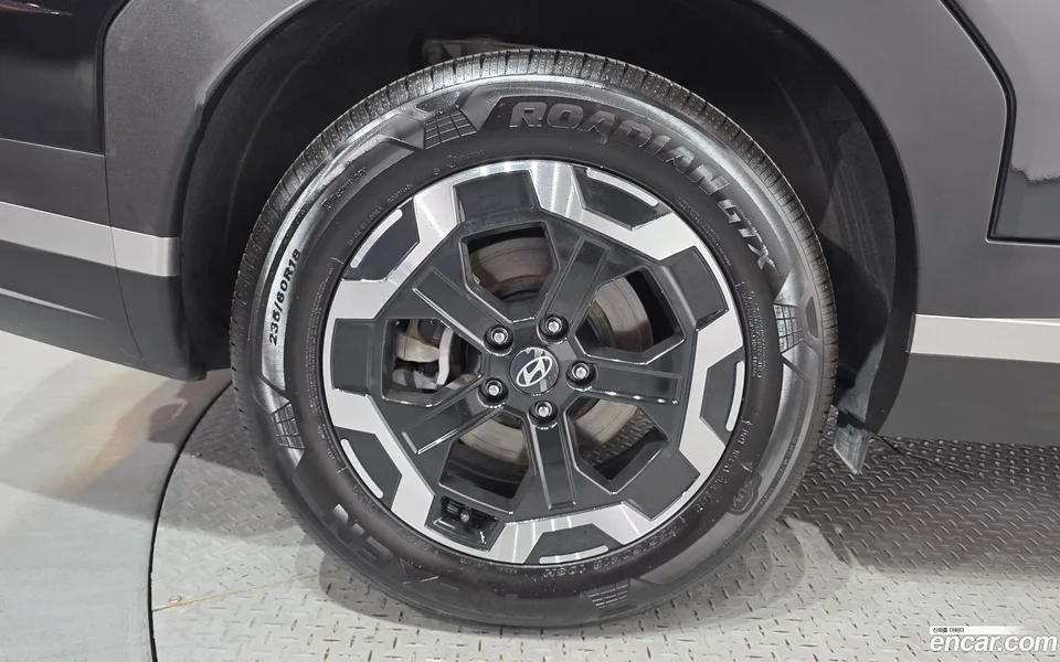 Hyundai SantaFe 2.5T 2WD 2024 — миниатюра 2