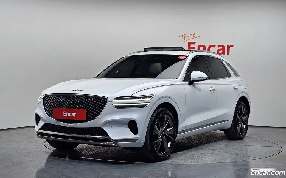 Genesis GV70 2.5T 2WD 2023 — фото 1, купить с доставкой в Москву