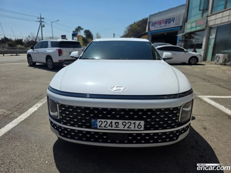 Hyundai Grandeur Hybrid 2024 — фото 1, купить с доставкой в Москву