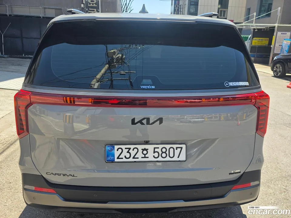 Kia Carnival HEV 9 X Line 2025 — миниатюра 3