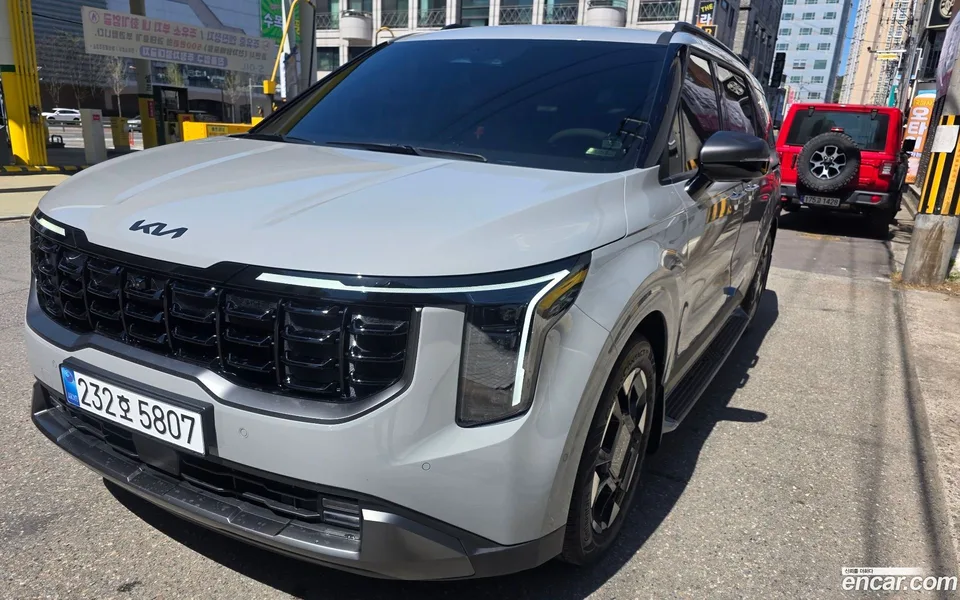 Kia Carnival HEV 9 X Line 2025 — миниатюра 5