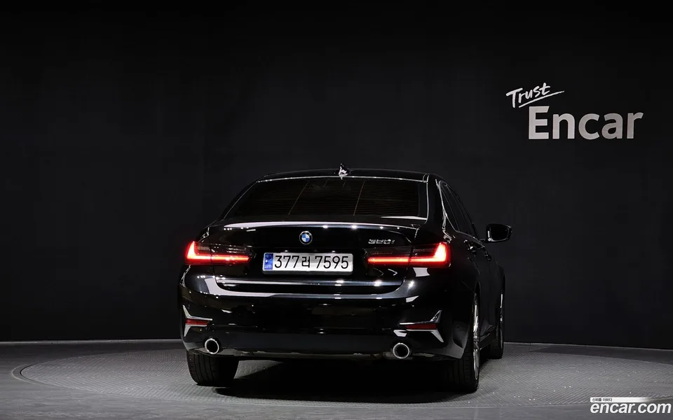 BMW 3 Series 320i 2022 — миниатюра 4
