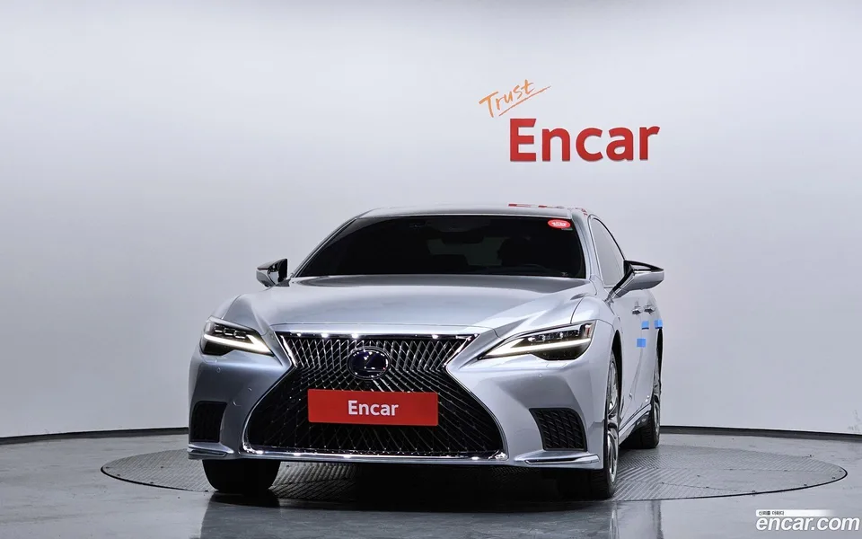 Lexus LS 500h 3.5 AWD 2022 — миниатюра 3