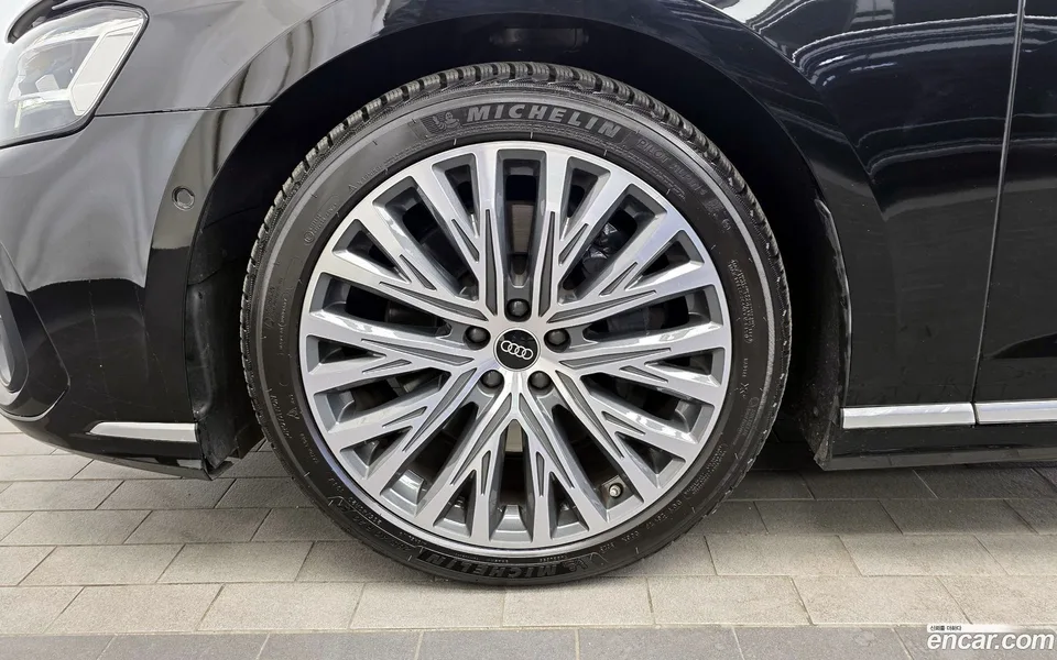 Audi A8 55 TFSI LWB 2023 — миниатюра 2