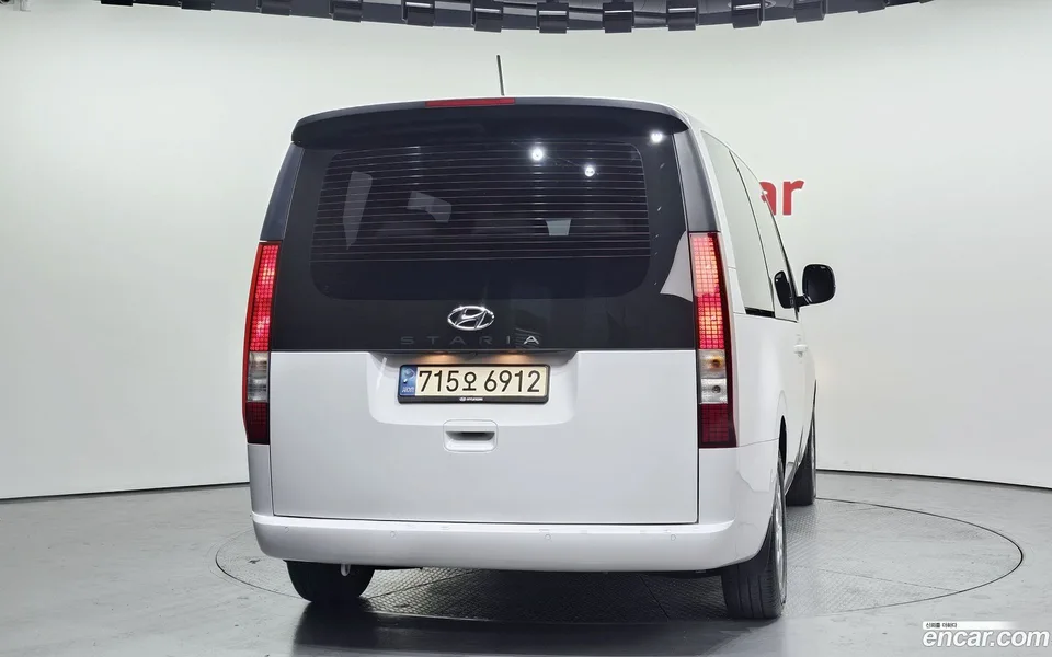 Hyundai Staria 11 2022 — миниатюра 4