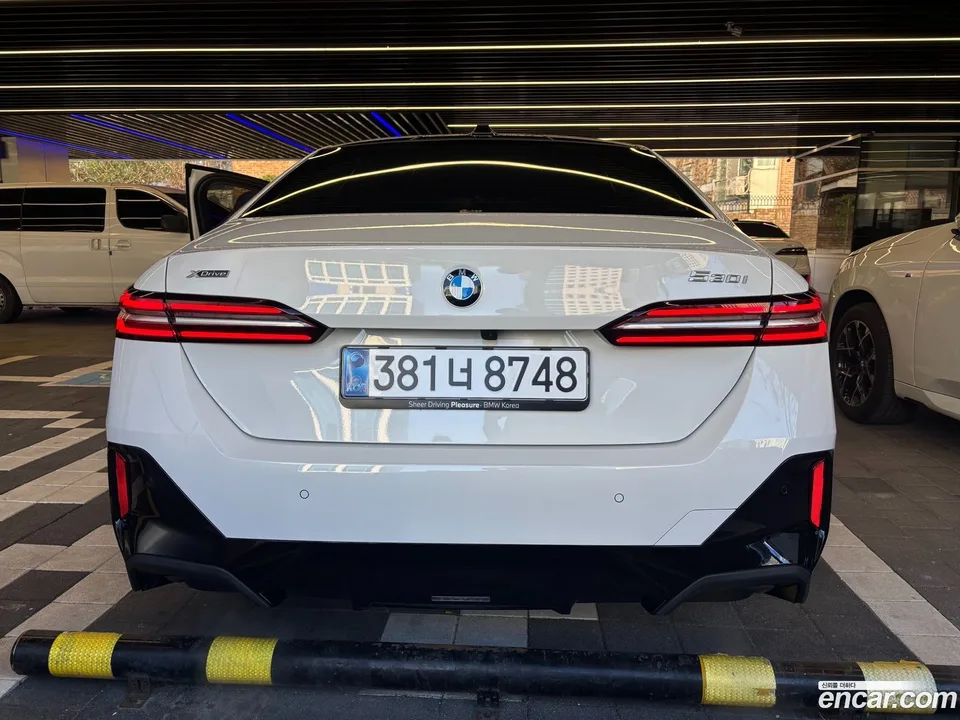 BMW 5 Series 530i xDrive M 2025 — миниатюра 2