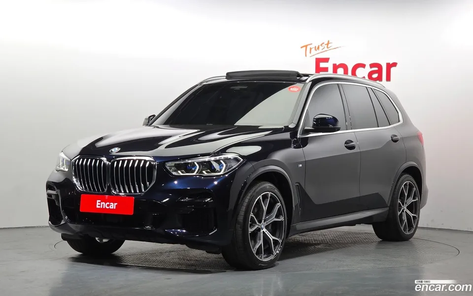 BMW X5 xDrive 30d M 2022 — фото 1, купить с доставкой в Москву