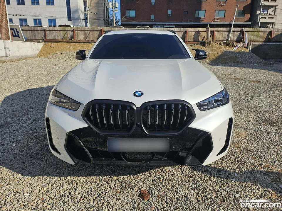 BMW X6 xDrive40i M 2026 — миниатюра 3