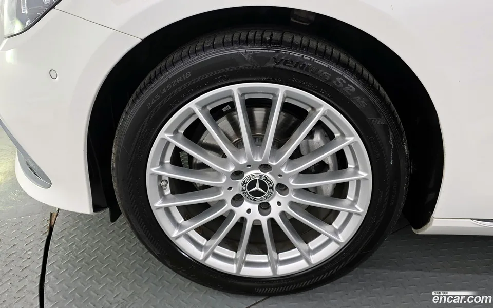 Mercedes-Benz E-Class E250 2022 — миниатюра 2