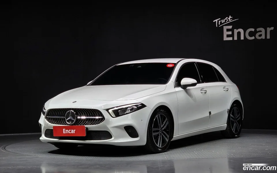 Mercedes-Benz A-Class A220 2023 — фото 1, купить с доставкой в Москву