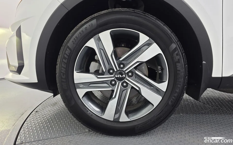 Kia Sorento HEV 1.6 4WD 2023 — миниатюра 2