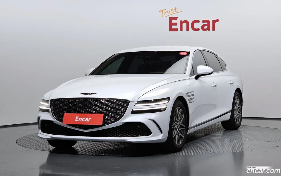 Genesis G80 2.5 2WD 2026 — фото 1, купить с доставкой в Москву