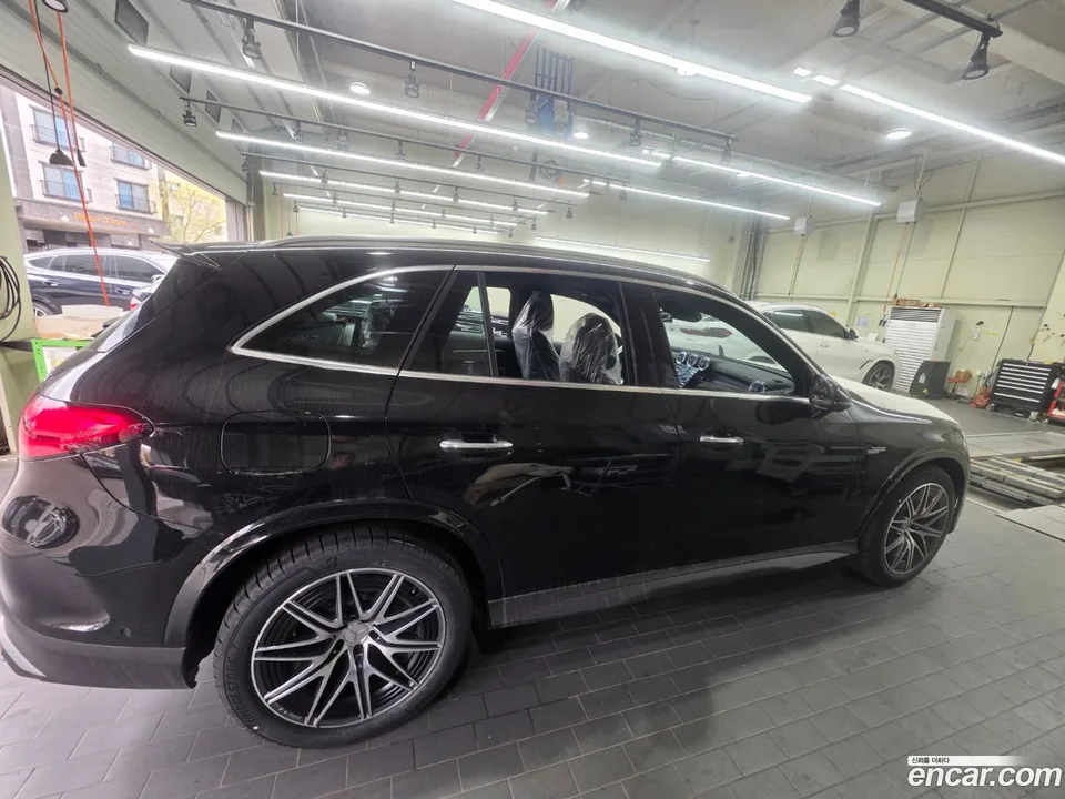 Mercedes-Benz GLC-Class AMG GLC43 4MATIC 2025 — миниатюра 4