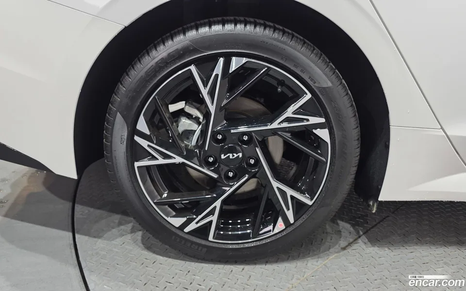 Kia K5 Hybrid 2025 — миниатюра 2