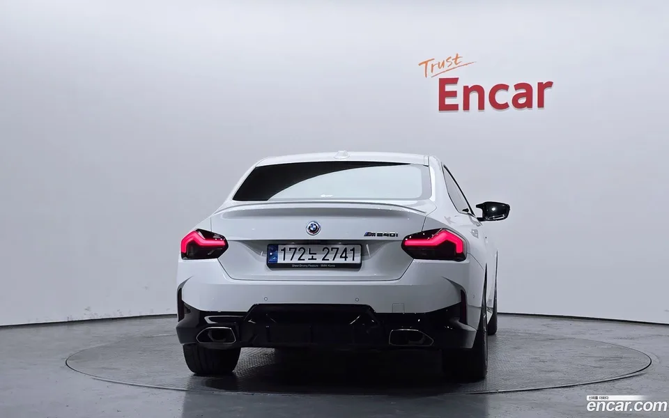 BMW 2 Series M240i xDrive 2023 — thumbnail 4