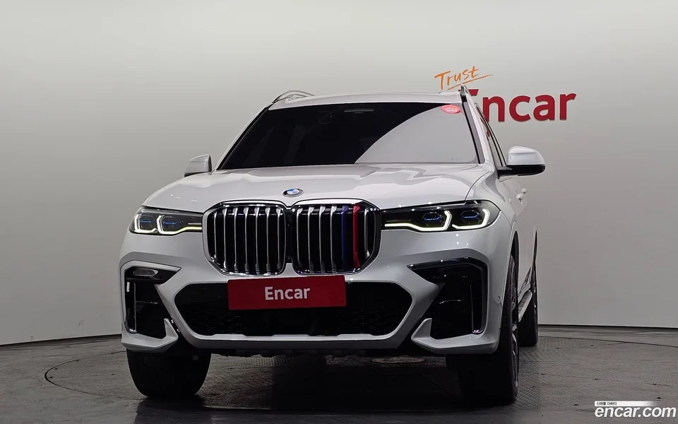 BMW X7 xDrive 40i M 6 2022 — миниатюра 3