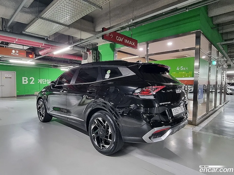 Kia Sportage 1.6 2WD 2023 — миниатюра 3