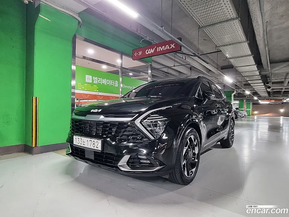 Kia Sportage 1.6 2WD 2023 — фото 1, купить с доставкой в Москву