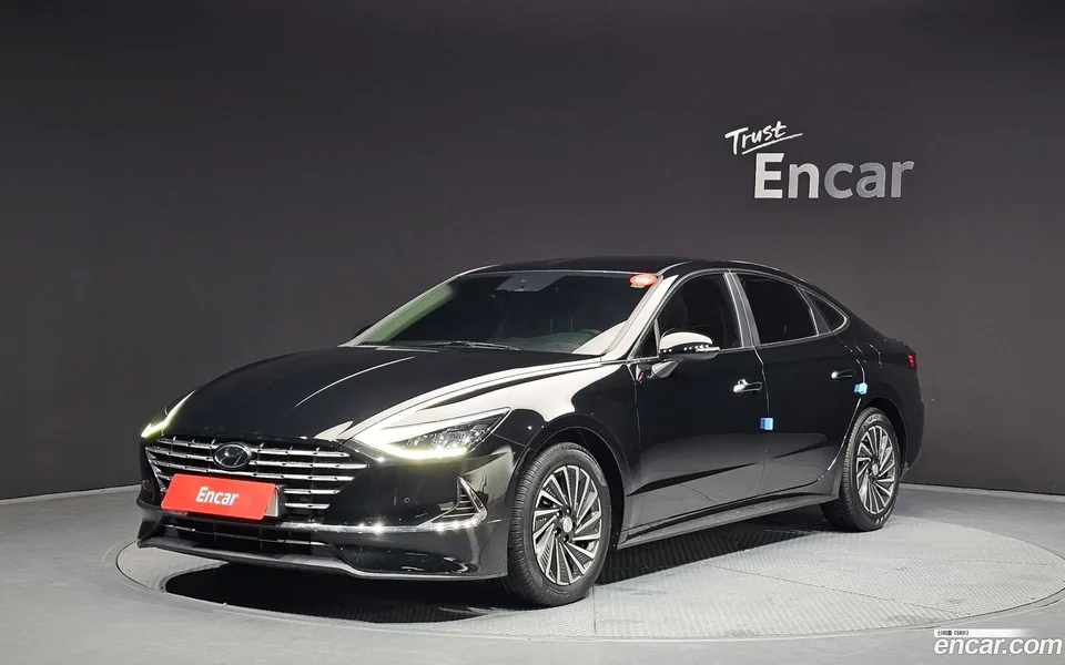 Hyundai Sonata Hybrid 2022 — фото 1, купить с доставкой в Москву