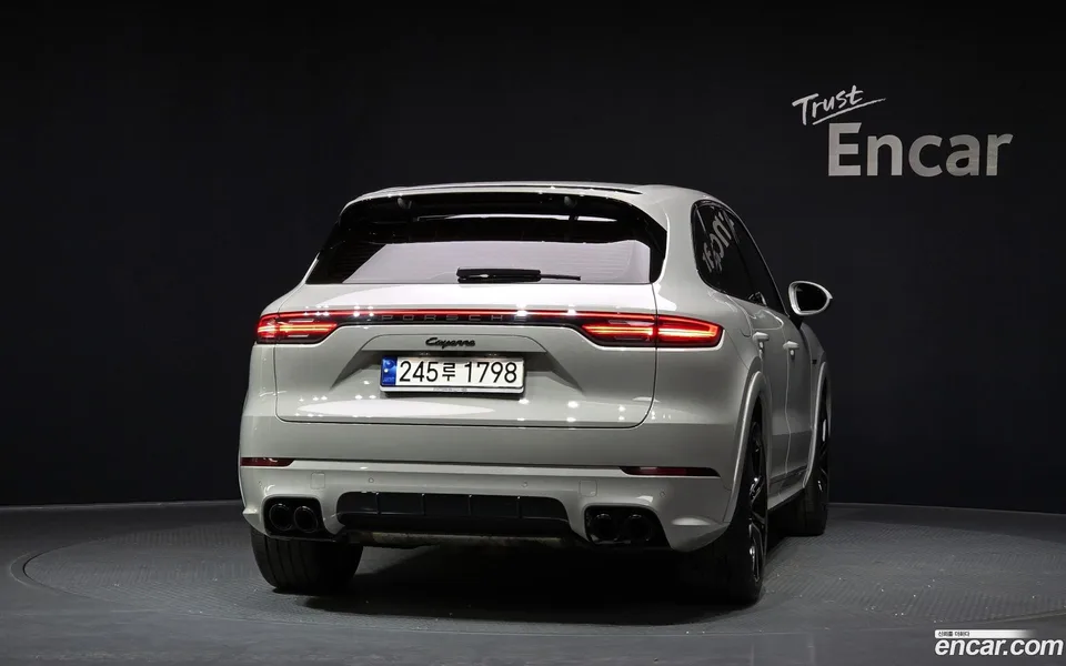 Porsche Cayenne 3.0 E- 2022 — миниатюра 4