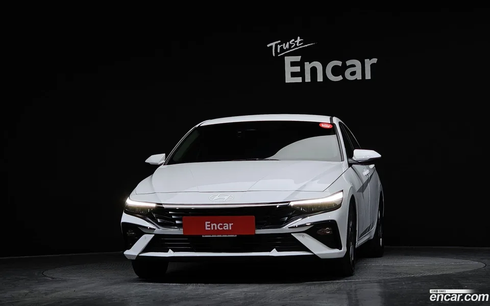 Hyundai Avante CN7 Hybrid 2024 — миниатюра 3
