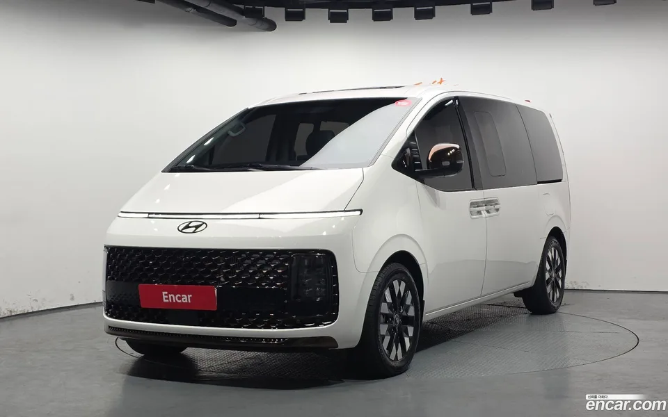 Hyundai Staria HEV 1.6 7 2024 — фото 1, купить с доставкой в Москву