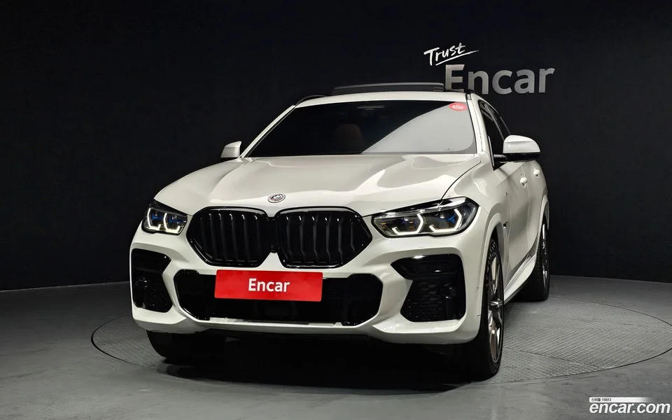 BMW X6 M50i 2023 — миниатюра 3