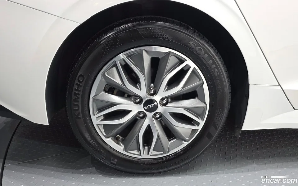 Kia K5 Hybrid 2022 — миниатюра 5