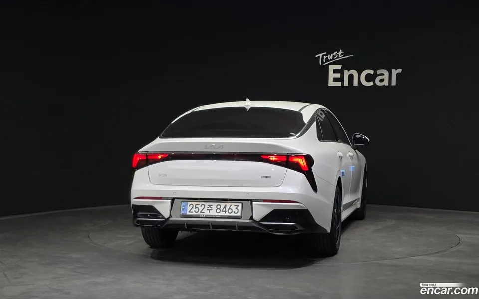 Kia K5 Hybrid 2024 — миниатюра 4