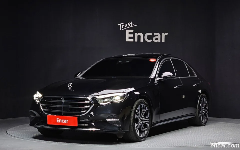 Mercedes-Benz E-Class E350e 4MATIC 2025 — фото 1, купить с доставкой в Москву