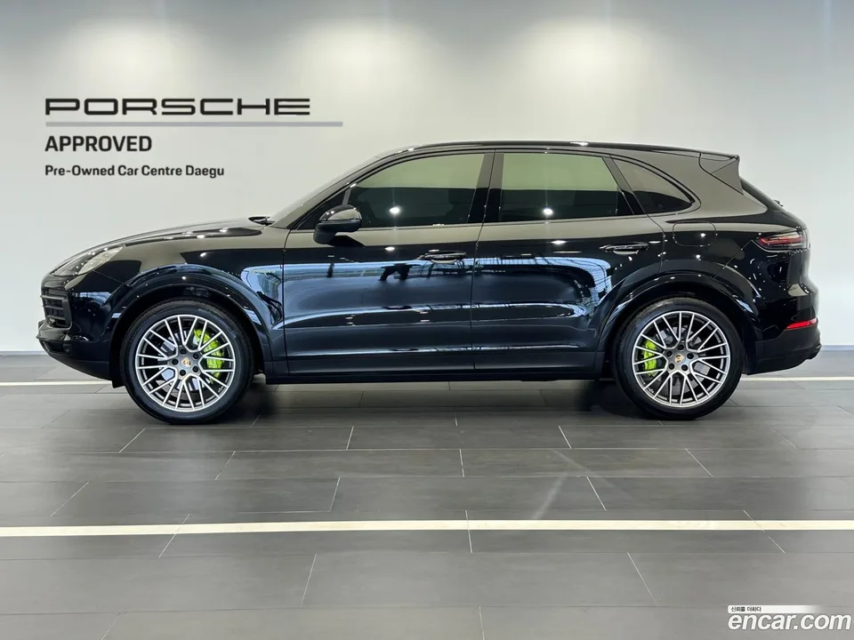 Porsche Cayenne 3.0 E- 2023 — миниатюра 3