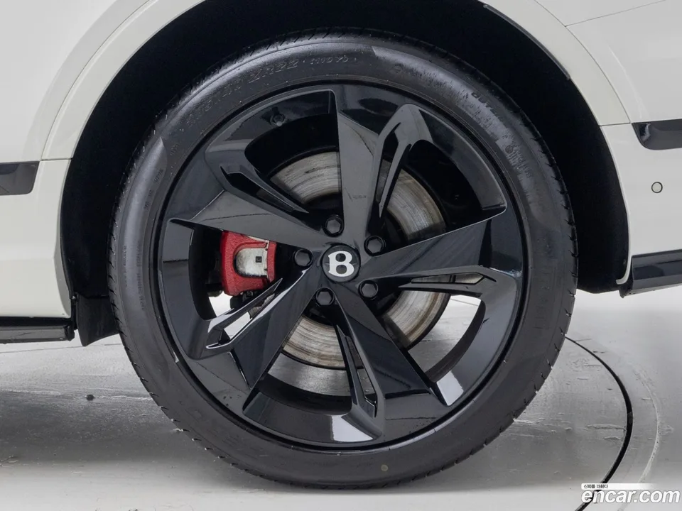 Bentley Bentayga 4.0 V8 EWB 2024 — миниатюра 5