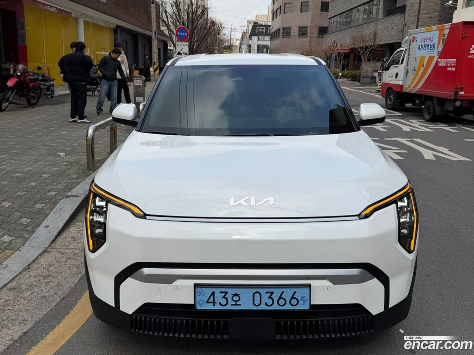 Kia EV3 2WD 2026 — photo 1, buy with delivery to Moscow