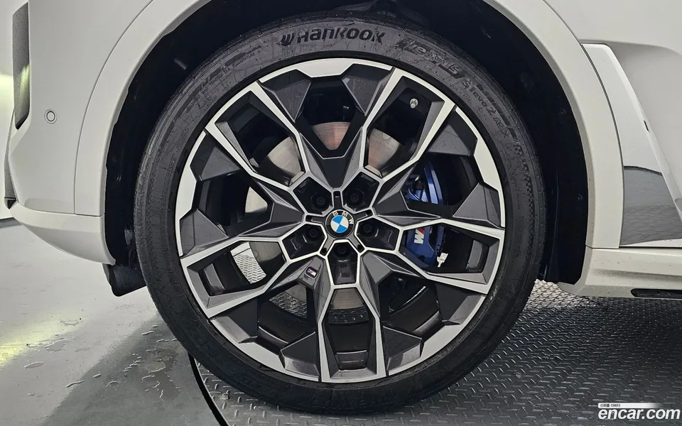 BMW X7 xDrive 40i M 6 2024 — миниатюра 5