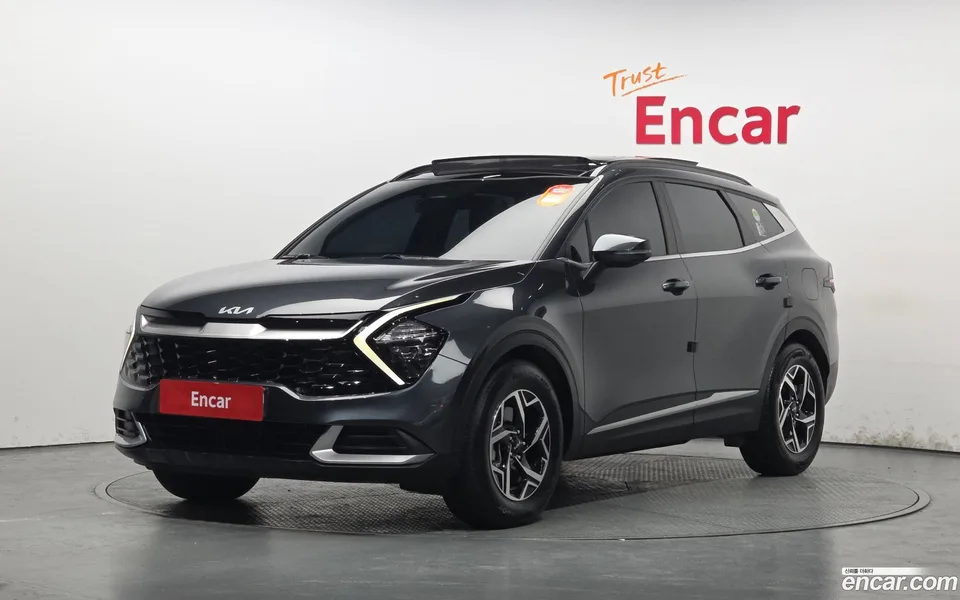 Kia Sportage 2.0 2WD 2023 — photo 1, buy with delivery to Moscow