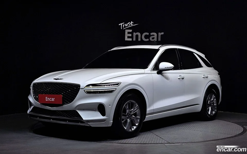 Genesis GV70 2.5T 2WD 2022 — фото 1, купить с доставкой в Москву