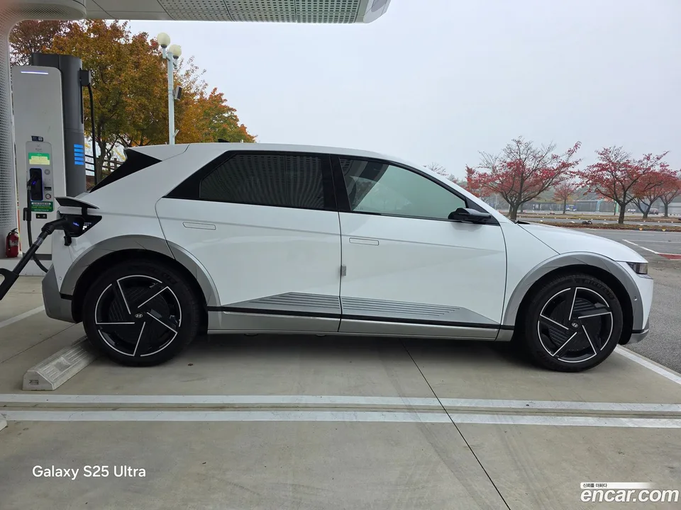 Hyundai Ioniq 5 2024 — миниатюра 3