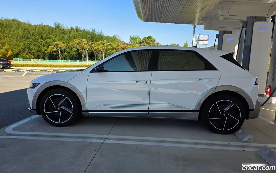 Hyundai Ioniq 5 2024 — миниатюра 4