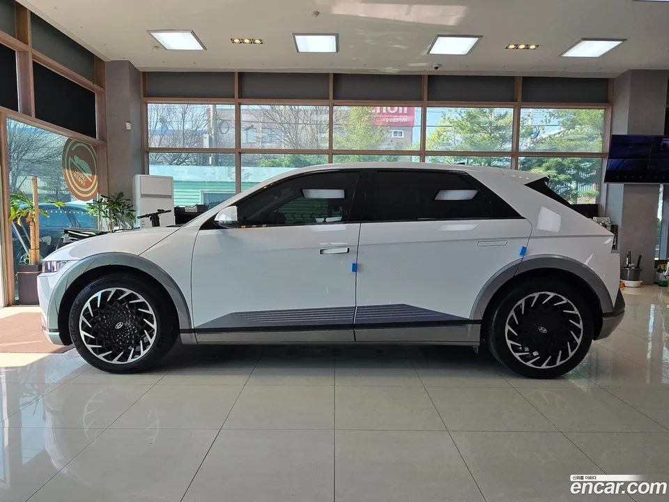 Hyundai Ioniq 5 AWD 2024 — миниатюра 3