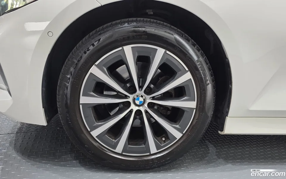 BMW 3 Series 320i 2024 — миниатюра 2