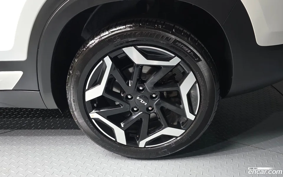 Kia Seltos 1.6 4WD 2023 — миниатюра 2