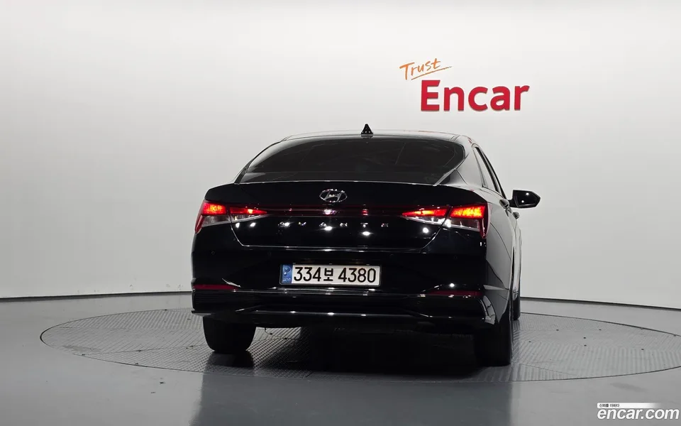 Hyundai Avante Hybrid 2022 — миниатюра 4